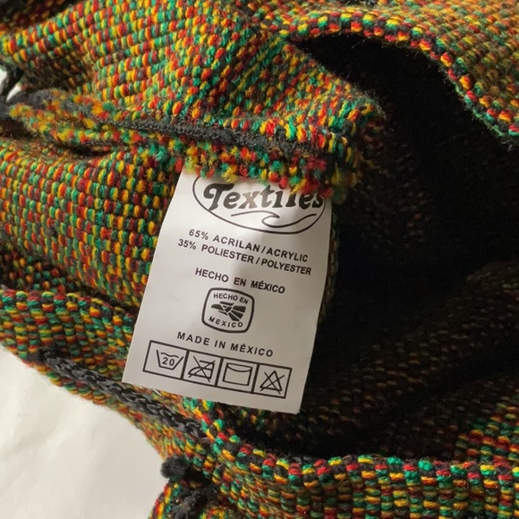 Large Woven Backpack with Rasta inspired style - Picture 6 of 6